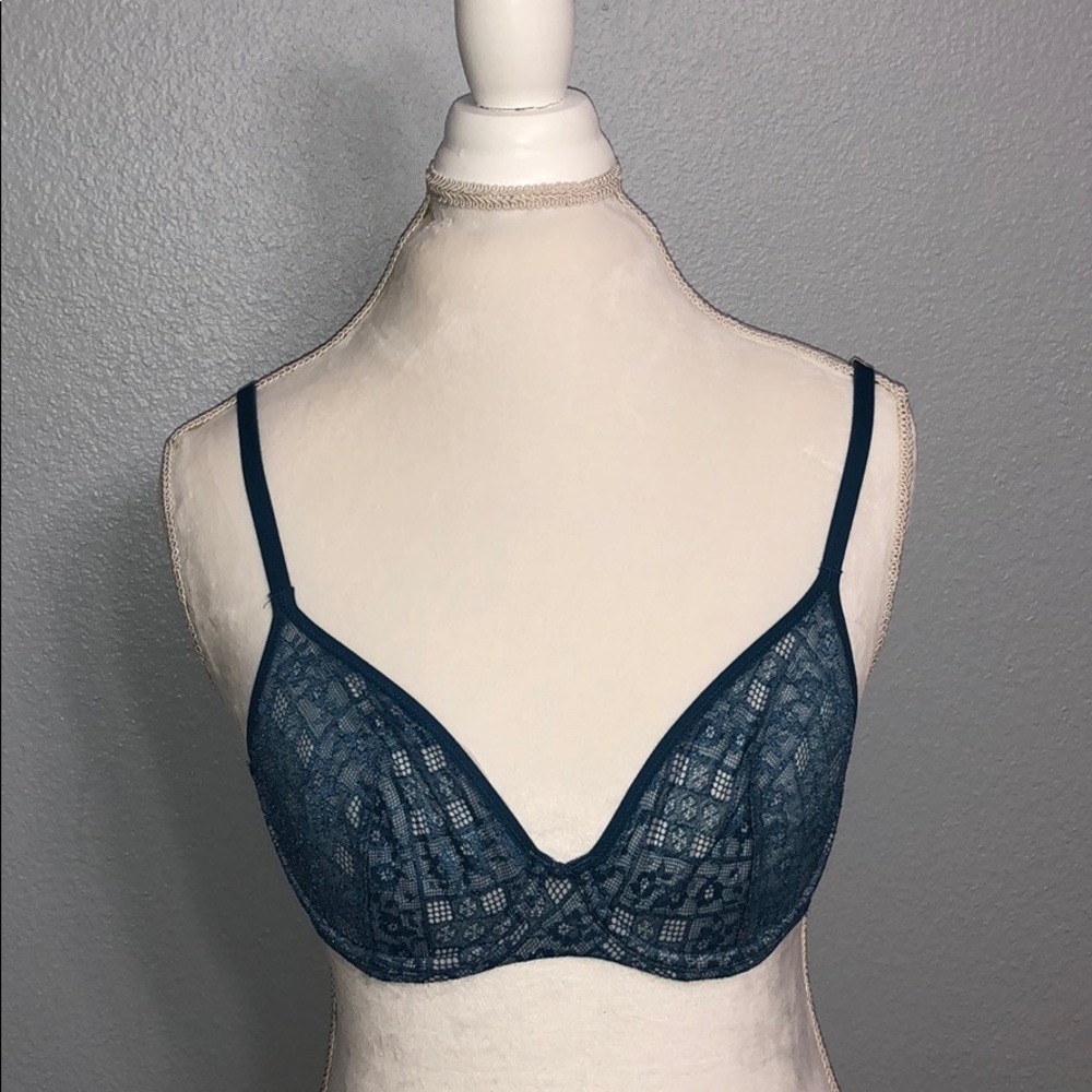 Victoria’s Secret Body By Victoria Unlined NWT